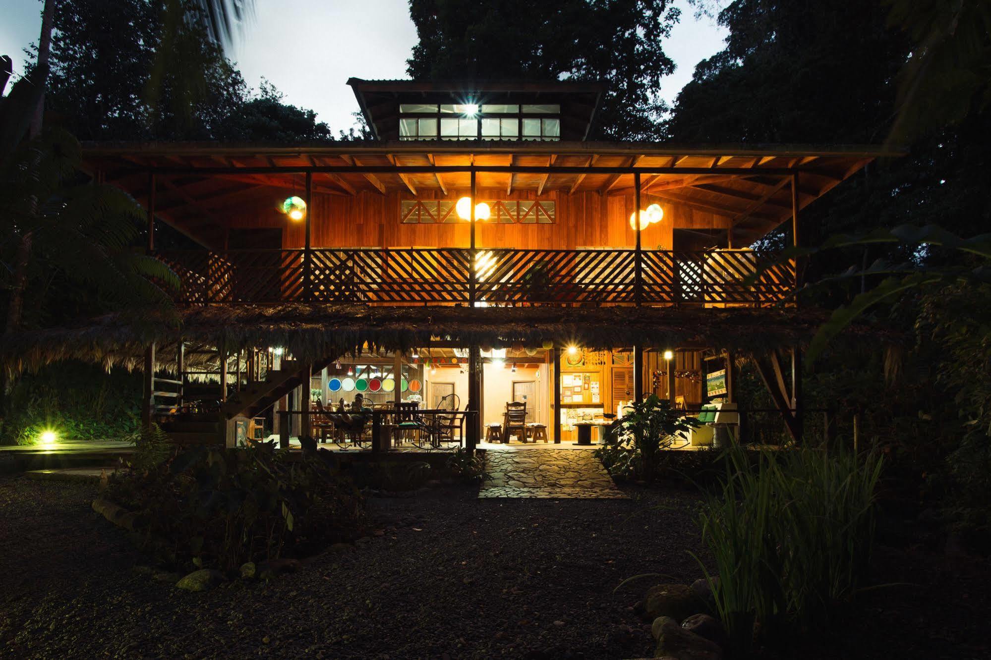 La Kukula Lodge Puerto Viejo de Talamanca Exterior photo