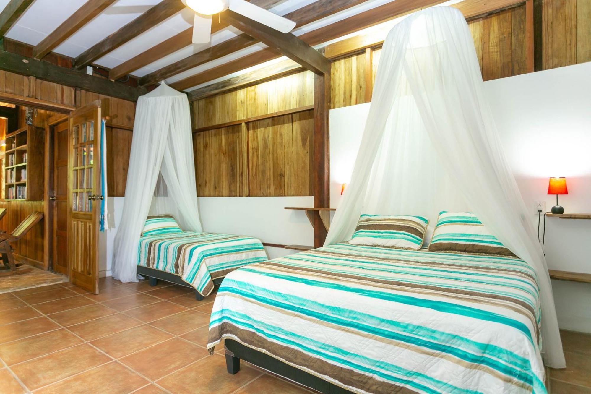 La Kukula Lodge Puerto Viejo de Talamanca Exterior photo